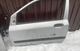 дверь левая hyundai getz 3 двери дефект