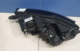 Фонарь правый для Skoda Rapid 2025 года на фотографиях