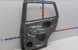 Двери для Suzuki SX4 на фотографиях