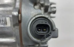 Компрессор кондиционера для Toyota RAV4 2019 года на фотографиях