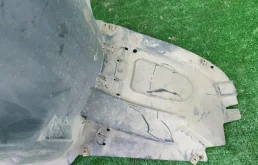 Подкрылок передний левый для Skoda Rapid 2017 года на фотографиях