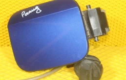 Лючок топливного бака для Skoda Rapid на фотографиях