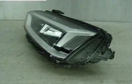 Фара левая для Audi A5 2022 года на фотографиях