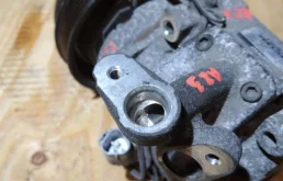 Компрессор кондиционера для Toyota RAV4 2003 года на фотографиях