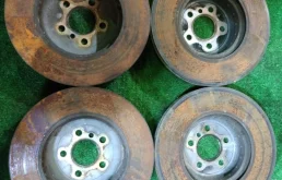 Диски тормозные передние (комплект) для BMW 5er 2018 года на фотографиях