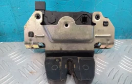 Замок багажника для Opel Astra 2011 года на фотографиях