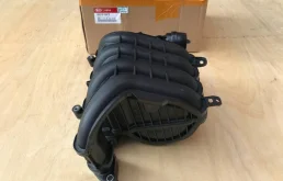 Впускной коллектор для Hyundai Solaris 2014 года на фотографиях