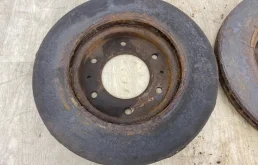 Диски тормозные передние (комплект) для Mitsubishi Pajero Sport 2025 года на фотографиях