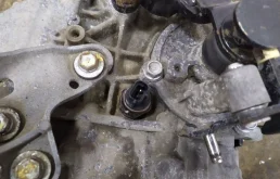 МКПП для Hyundai Solaris 2014 года на фотографиях