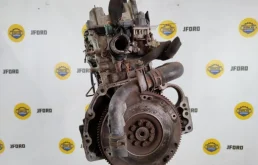 Двигатель для Suzuki Swift 2001 года на фотографиях