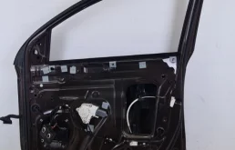 Двери для Audi Q7 2013 года на фотографиях