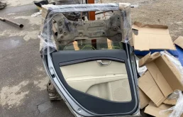 Дверь задняя левая для Volvo XC70 2013 года на фотографиях