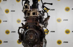 Двигатель без навесного для Kia Carnival 2022 года на фотографиях