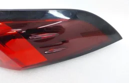 Фонарь правый для Toyota Corolla 2012 года на фотографиях