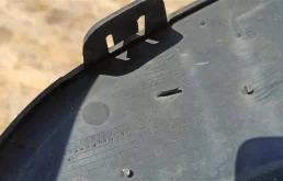 Решетка переднего бампера правая нижняя для Opel Astra 2011 года на фотографиях