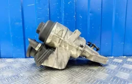 Корпус масляного фильтра для Volvo C30 на фотографиях