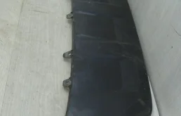 Спойлер переднего бампера для Audi Q7 2018 года на фотографиях