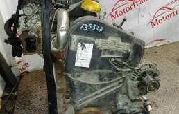 Двигатель без навесного для Renault Logan 2008 года на фотографиях