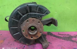 Кулак поворотный правый для Volkswagen Jetta на фотографиях