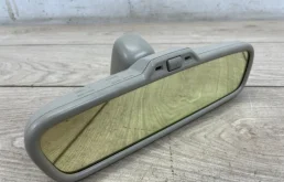 Зеркало заднего вида (в салоне) для Audi Q7 2008 года на фотографиях
