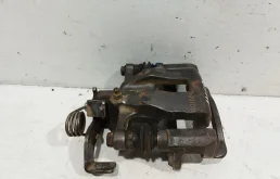 Суппорт задний левый для Hyundai Solaris 2013 года на фотографиях