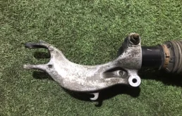 Амортизатор передний левый для Audi Q7 на фотографиях