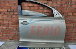 Двери для Audi Q7 2010 года на фотографиях