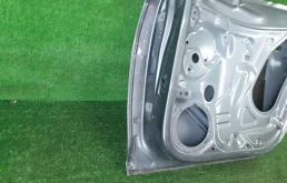 Дверь (в сборе) задняя правая для Skoda Rapid 2024 года на фотографиях