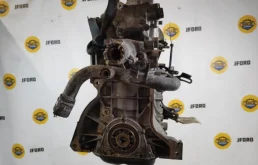 Двигатель для Suzuki Swift 1998 года на фотографиях