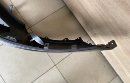 Бампер передний для Mitsubishi Grandis 2008 года на фотографиях