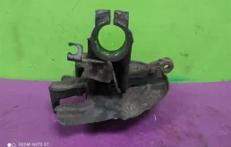 Кулак поворотный левый для Skoda Rapid 2017 года на фотографиях