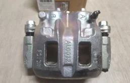 Суппорт передний левый для Mitsubishi Pajero V70 5dr 1999-2006