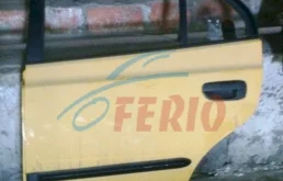 Двери для Hyundai Accent 2003 года на фотографиях