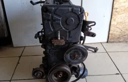 Двигатель для Hyundai Matrix 2006 года на фотографиях