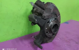 Кулак поворотный левый для Skoda Rapid 2017 года на фотографиях