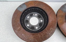 Диски тормозные передние (комплект) для Mercedes-Benz E class 2021 года на фотографиях