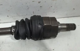 Привод передний левый для Hyundai Solaris 2013 года на фотографиях