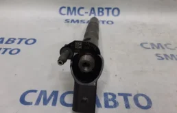 Форсунка топливная для Audi Q7 2010 года на фотографиях