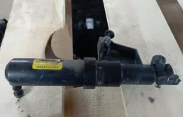 Форсунка фароомывателя левая для Volvo C30 на фотографиях