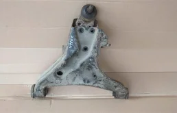 Передний нижний правый рычаг (4013A210) для Mitsubishi Pajero V90 5dr 2006-2011