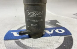 Насос омывателя фар для Volvo C30 на фотографиях