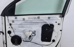 Двери для Audi Q7 2013 года на фотографиях