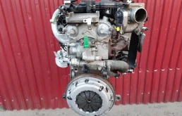 Двигатель без навесного для Fiat Doblo 2008 года на фотографиях