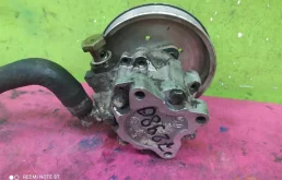 Насос ГУР для Audi A4 1999 года на фотографиях