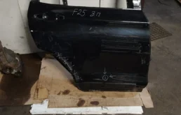 Накладка на дверь задняя правая для BMW X3 2019 года на фотографиях