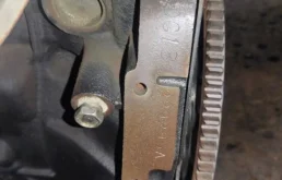 Двигатель для Nissan Primera 1999 года на фотографиях