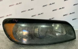Фара правая для Volvo C30 2007 года на фотографиях