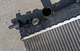 Радиатор охлаждения ДВС для Opel Astra на фотографиях