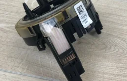 Подрулевой шлейф для Audi Q5 2012 года на фотографиях