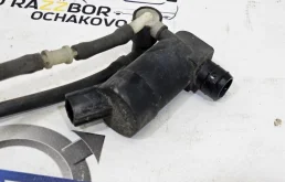 Насос омывателя фар для Volvo C30 на фотографиях